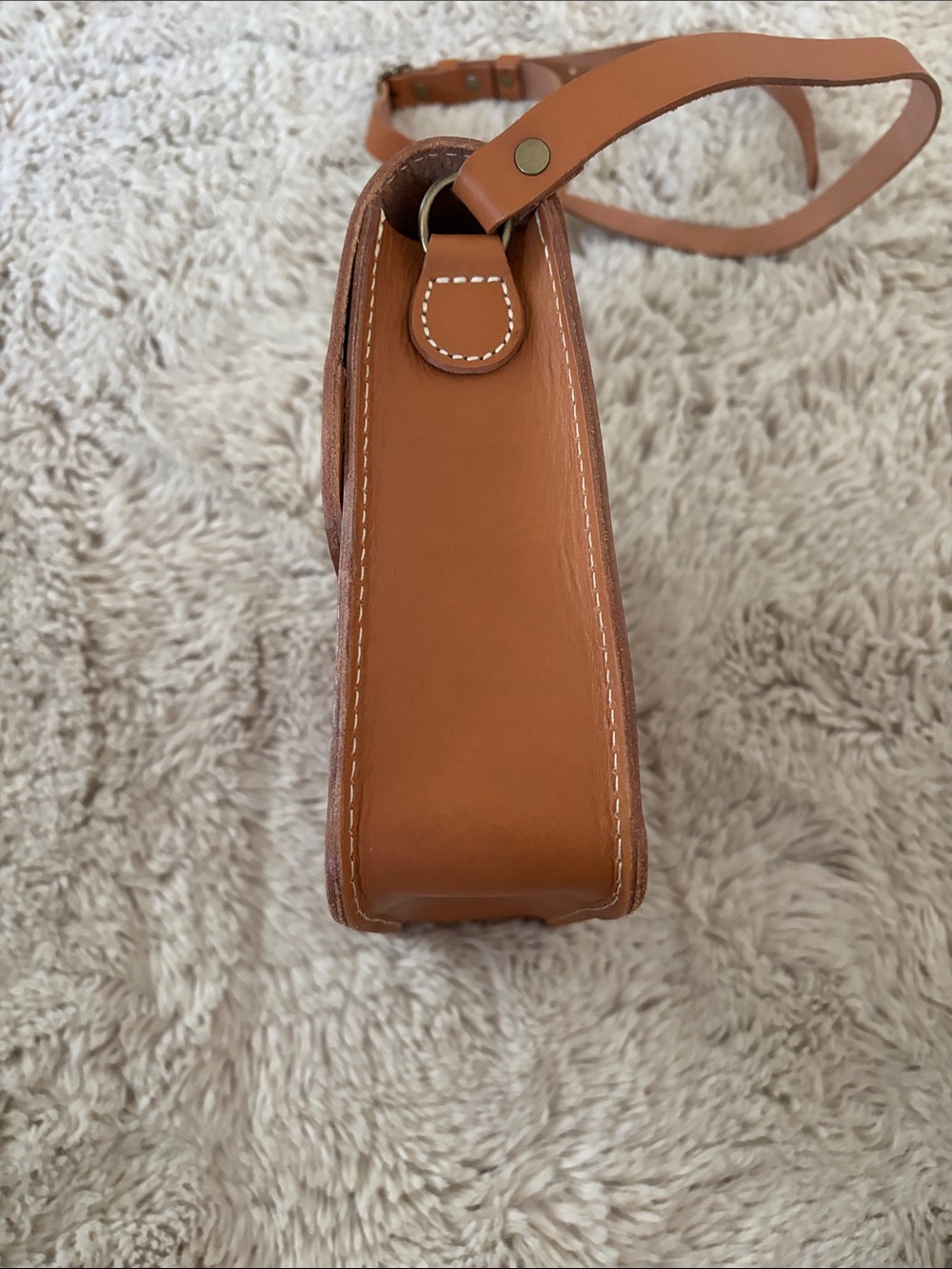 Portland Leather Cognac Brown Crossbody Bag - Picture 5 of 10